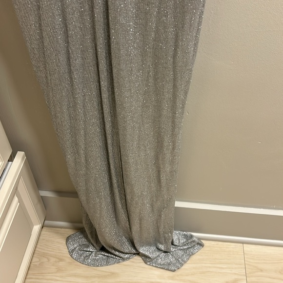 Circus hotel metallic silver stretch dress size medium - Picture 4 of 5